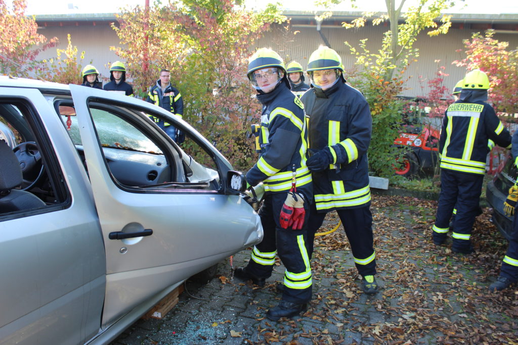 Lehrgangsabschluss Truppmann Teil II Feuerwehr Stadt Remagen