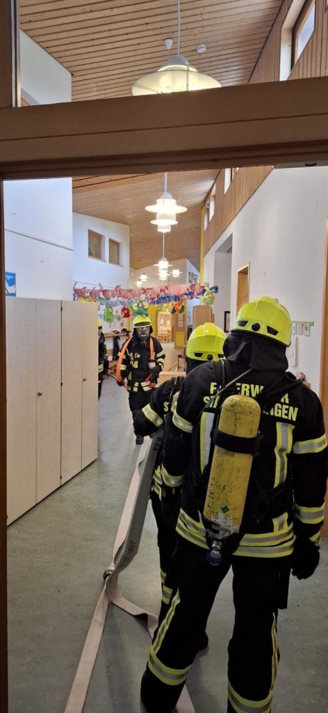Feuerwehrübung in der Kita Arche Noah in Oberwinter